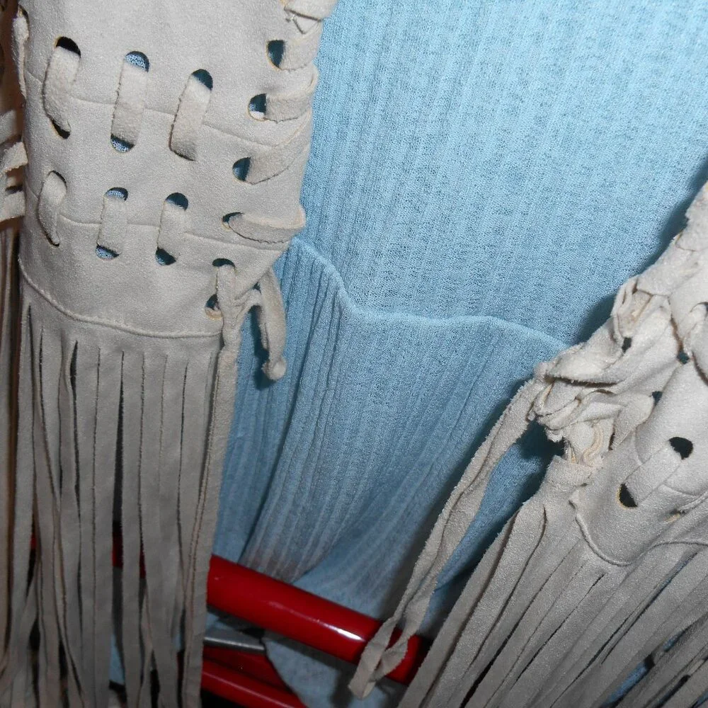 WESTERN BOHO STYLE TAN FAUX SUEDE LEATHER FRINGE EYELET VEST PYRAMID COLLECTION - Picture 11 of 13